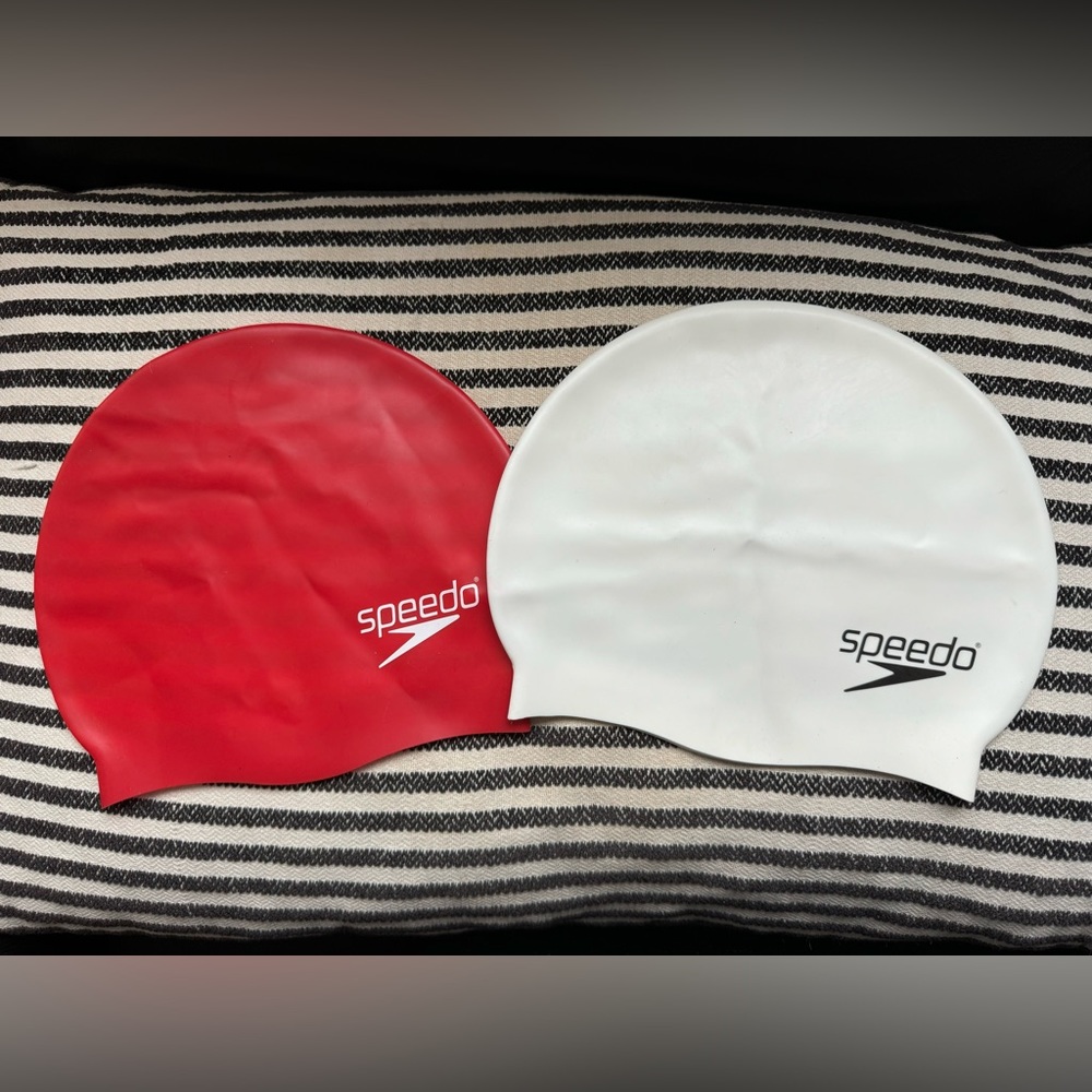 SPEEDO Elastomeric Solid White & Red Swim Cap One Size Unisex youth 6-14 No Snag